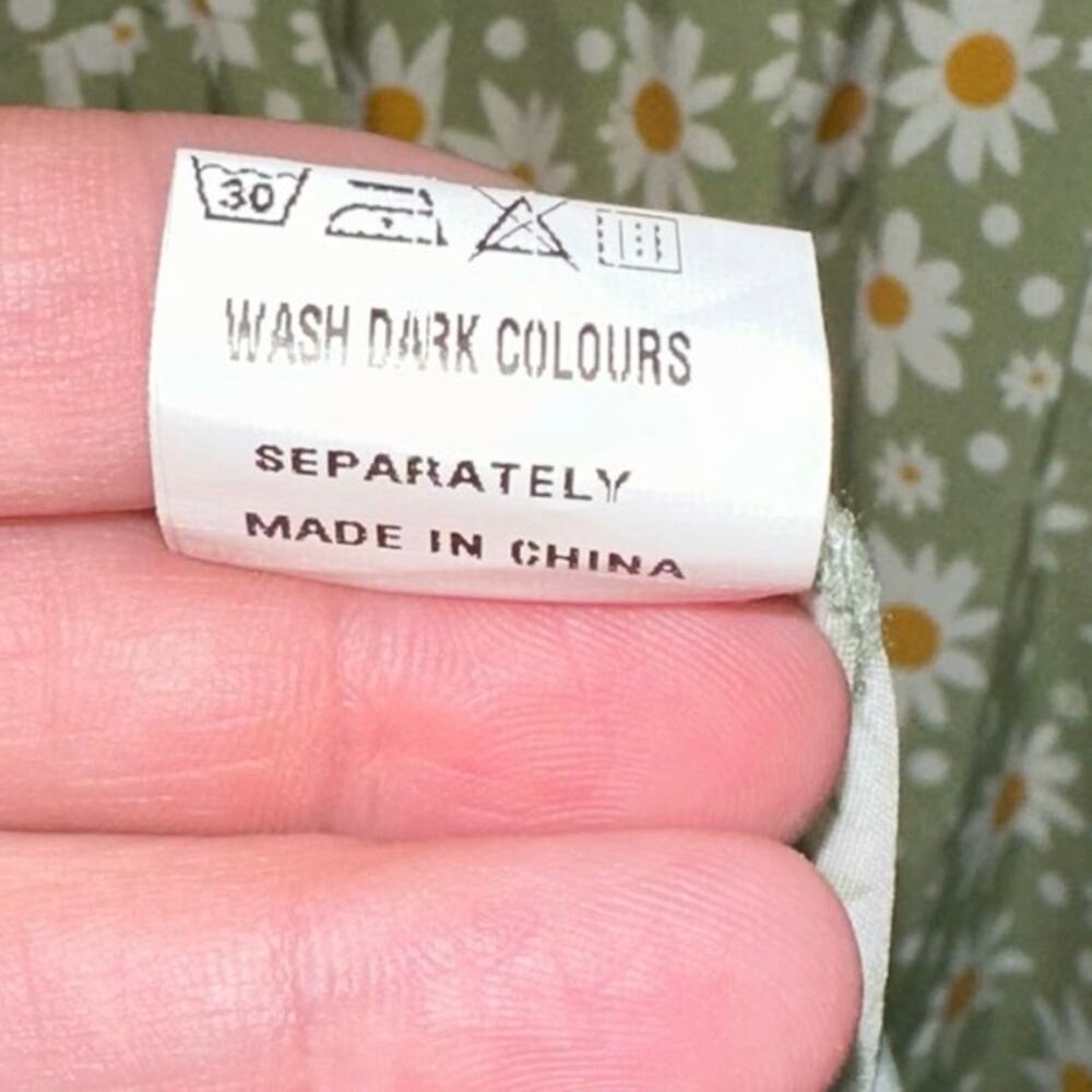 Daisy Patterned Sleeveless Button Front Green Dre… - image 5